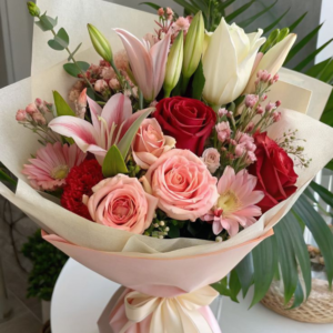 Luxury Lily and Rose Flower Bouquet