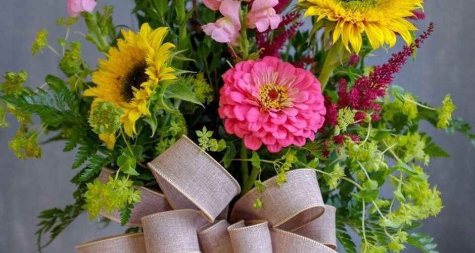 Cut Flower Care Guide: Keep Your Fresh Flowers Beautiful for Longer