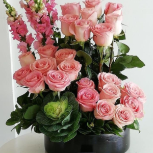 Luxury Pink Rose Flower Arrangement
