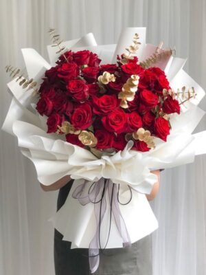 Deluxe Red Roses Flower Bouquet